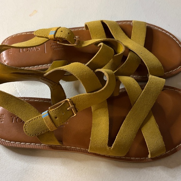 TOMS Sicily Women's Sandals Amber Gold Suede. Sandals | EUC | Sz 6.5 - Picture 6 of 7